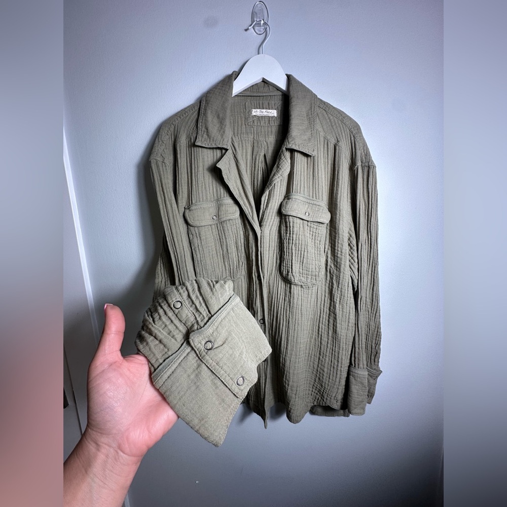We The Free Izzy Cargo Double Cloth Buttondown in Sage Green Size Small - Picture 11 of 15